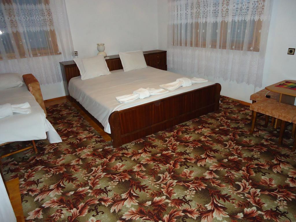 Guest House Ahp Mala Tsŭrkva 客房 照片
