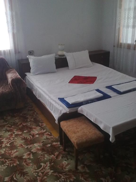 Guest House Ahp Mala Tsŭrkva 客房 照片