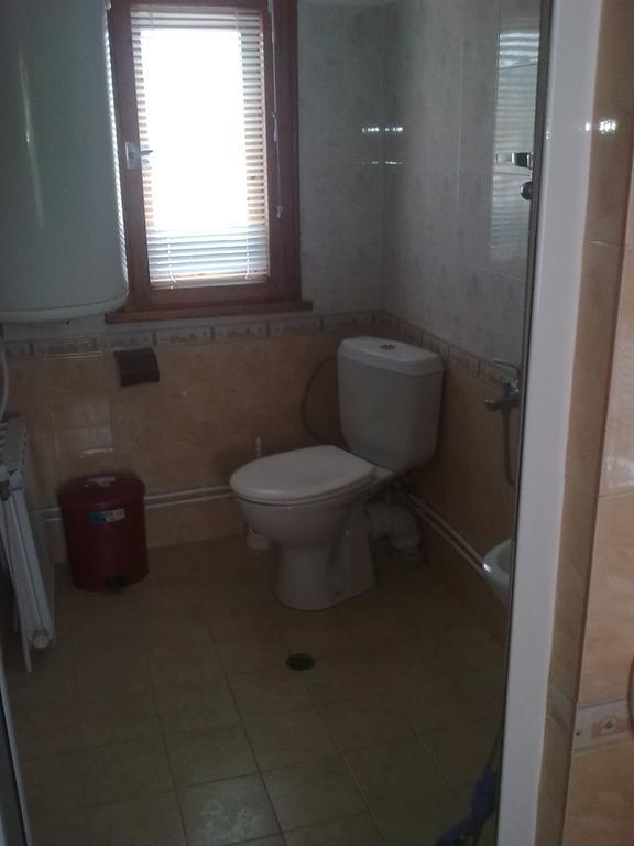 Guest House Ahp Mala Tsŭrkva 客房 照片