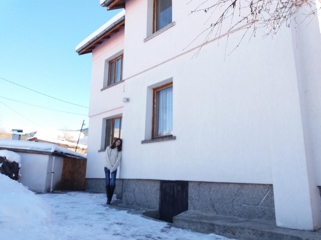 Guest House Ahp Mala Tsŭrkva 外观 照片